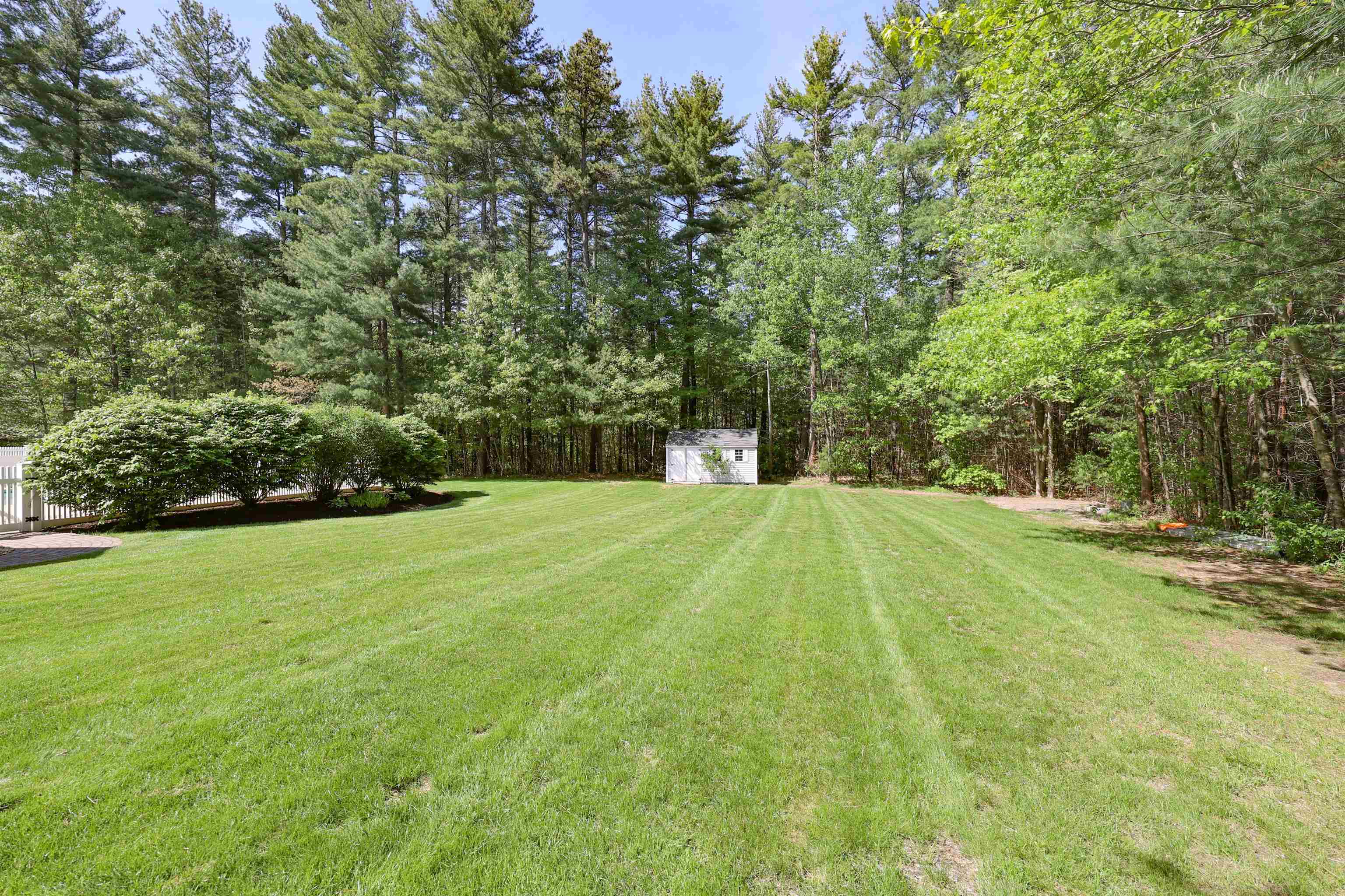 21 Emerson Lane Hollis, NH 03049 - Photo 39 of 40