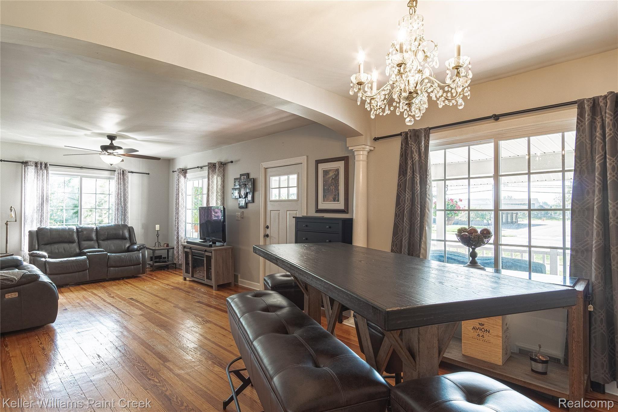 1598 West Auburn Road Rochester, MI 48309 - Photo 21 of 51 Interiors (9 of 44).jpg