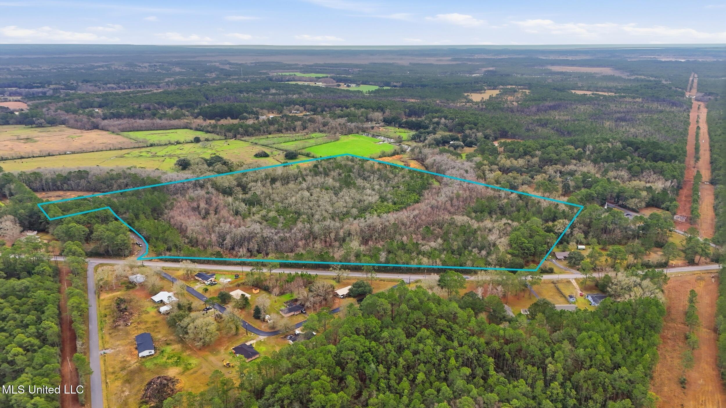 Saracennia Road Moss Point, MS 39562 - Photo 2 of 41 2_saracennia rd, moss point_037_camprome