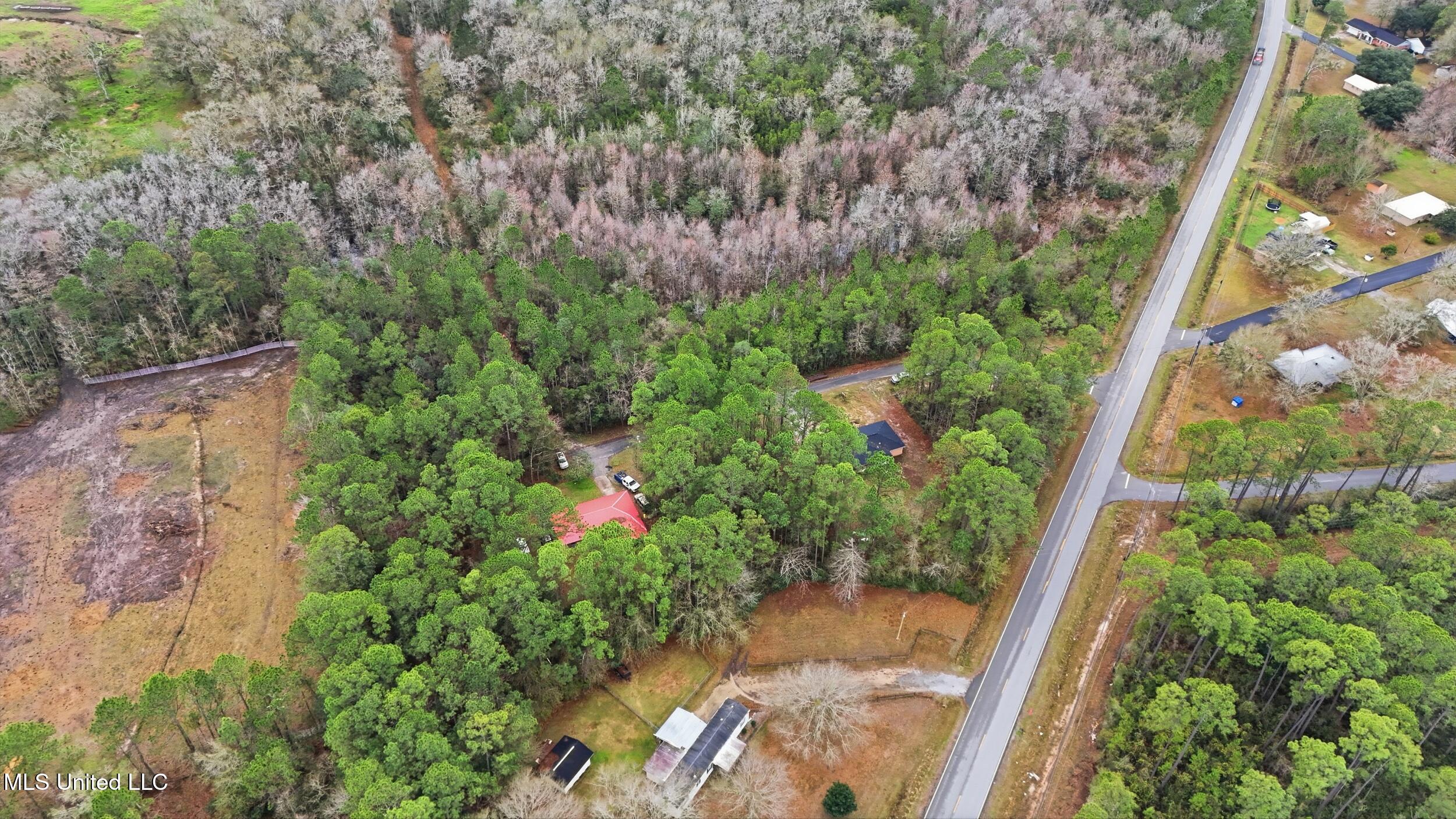Saracennia Road Moss Point, MS 39562 - Photo 5 of 41 5_saracennia rd, moss point_055_camprome