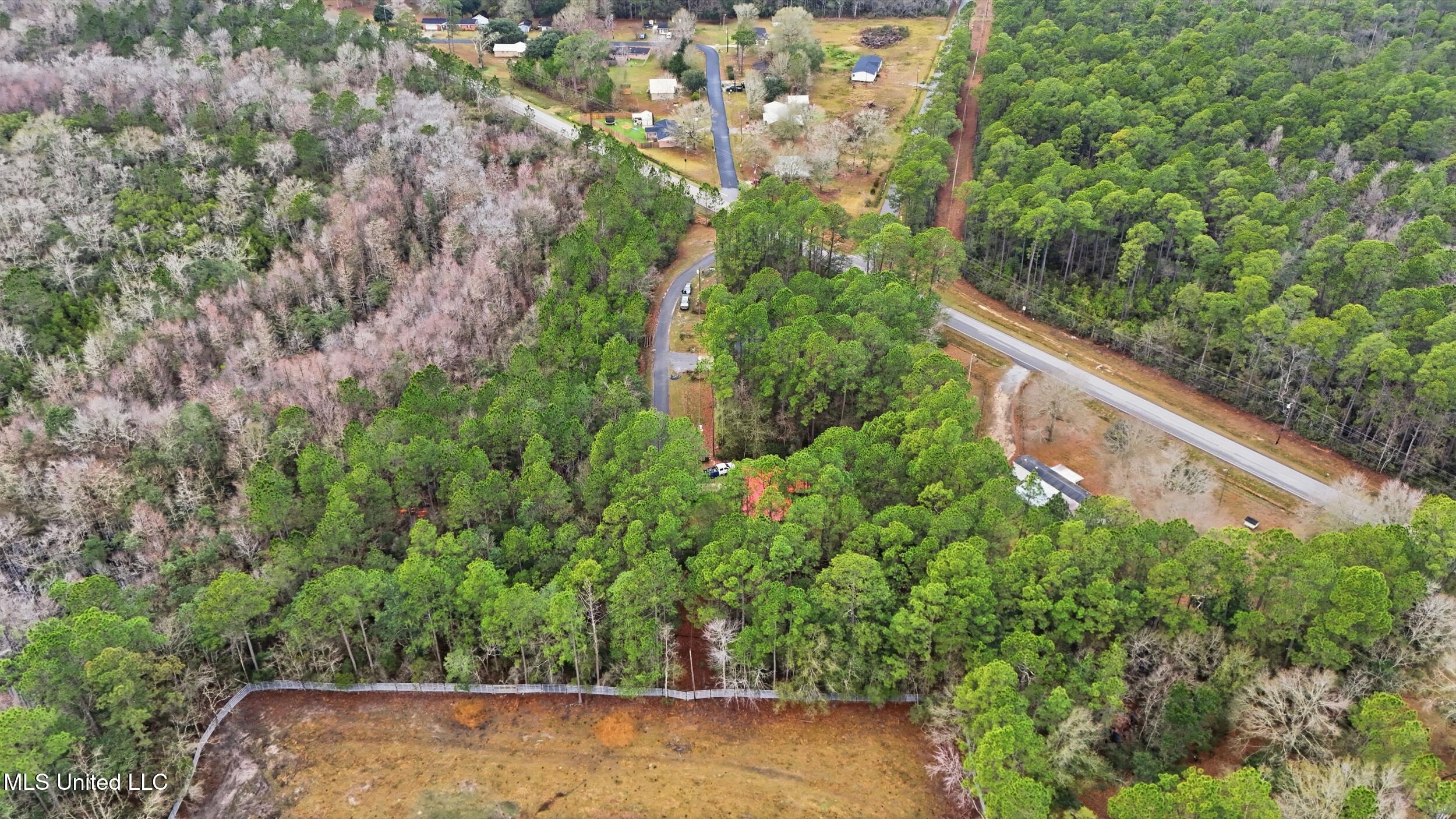 Saracennia Road Moss Point, MS 39562 - Photo 10 of 41 10_saracennia rd, moss point_052_camprom