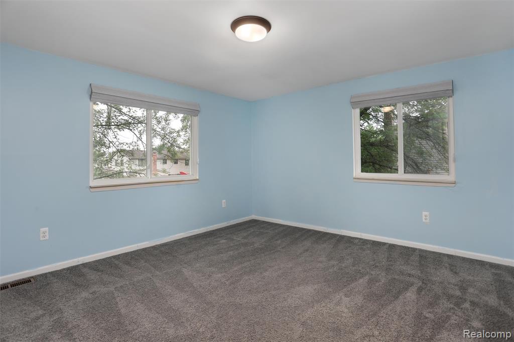 684 Abbey Court Rochester, MI 48307 - Photo 27 of 33