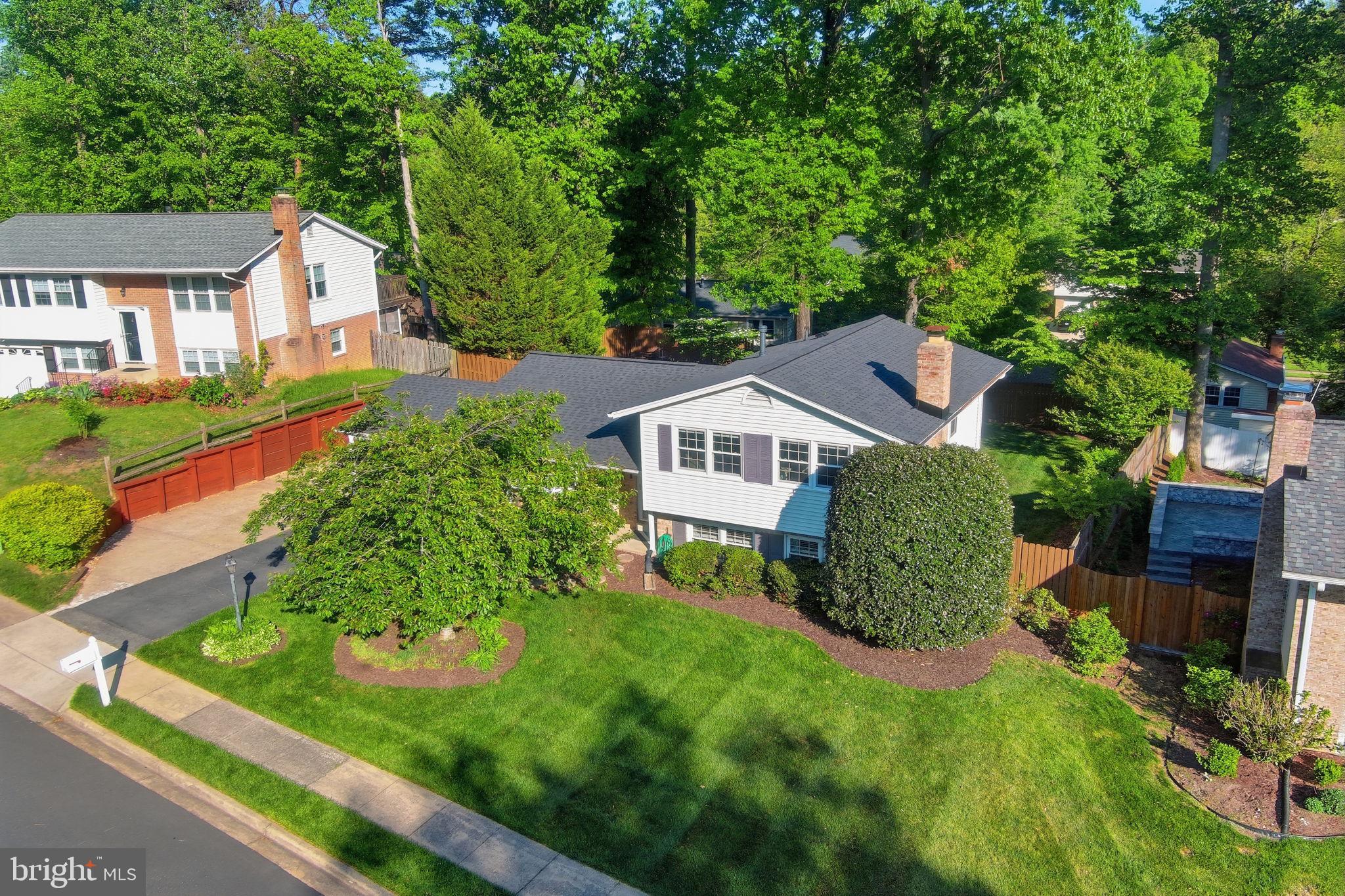 7221 Galgate Drive Springfield, VA 22153 - Photo 3 of 56