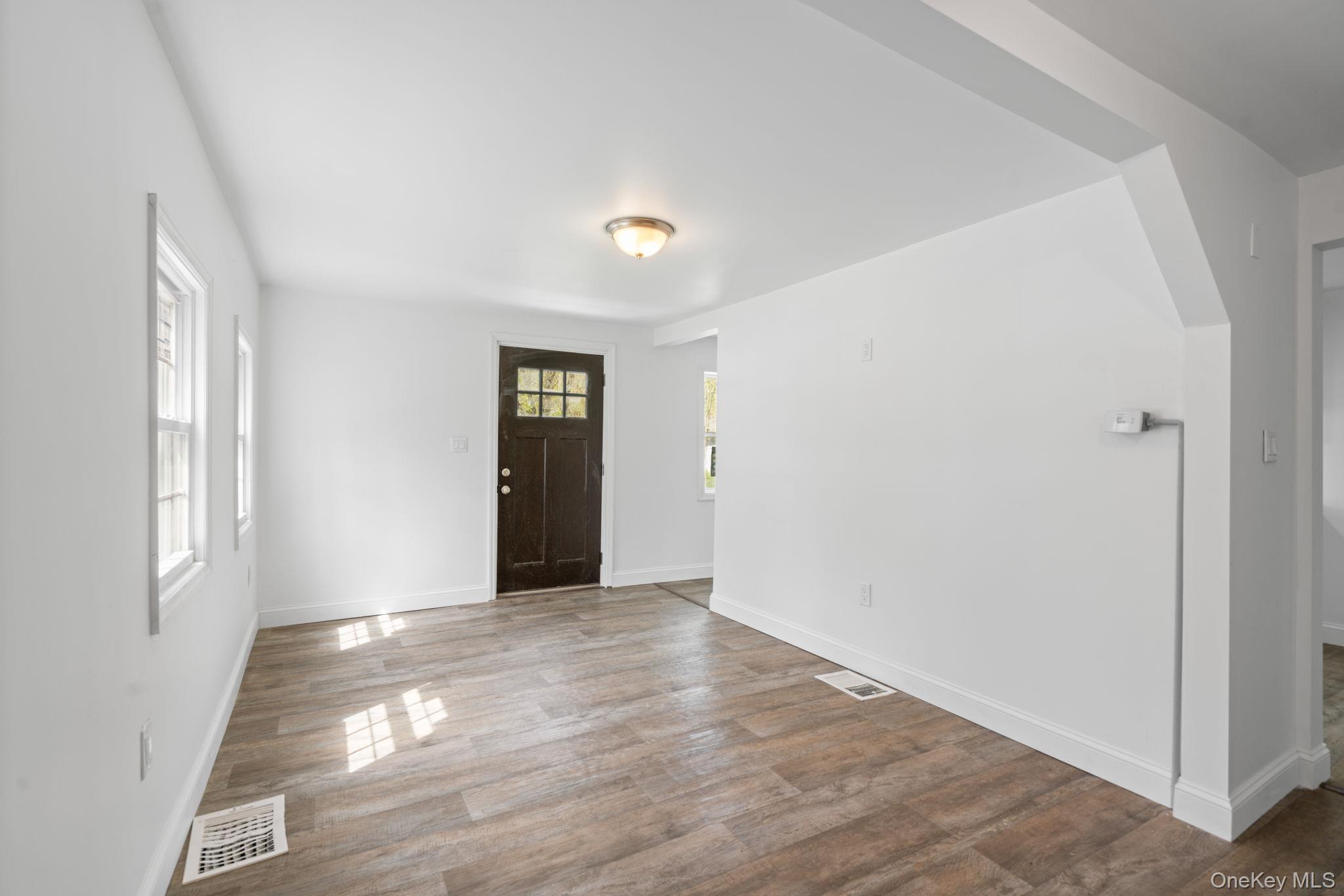 2 Benview Road Hyde Park, NY 12538 - Photo 3 of 16