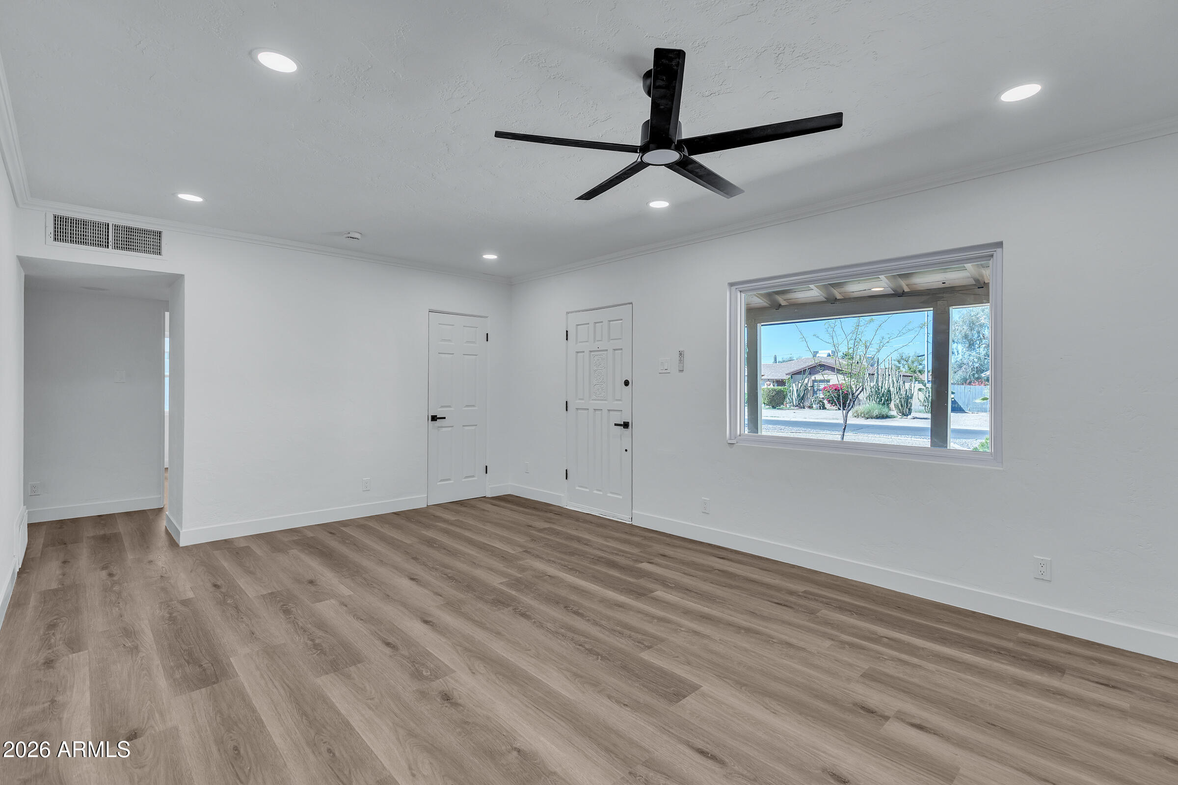 4311 North 11th Place Phoenix, AZ 85014 - Photo 10 of 24 4311 N 11th Pl-6