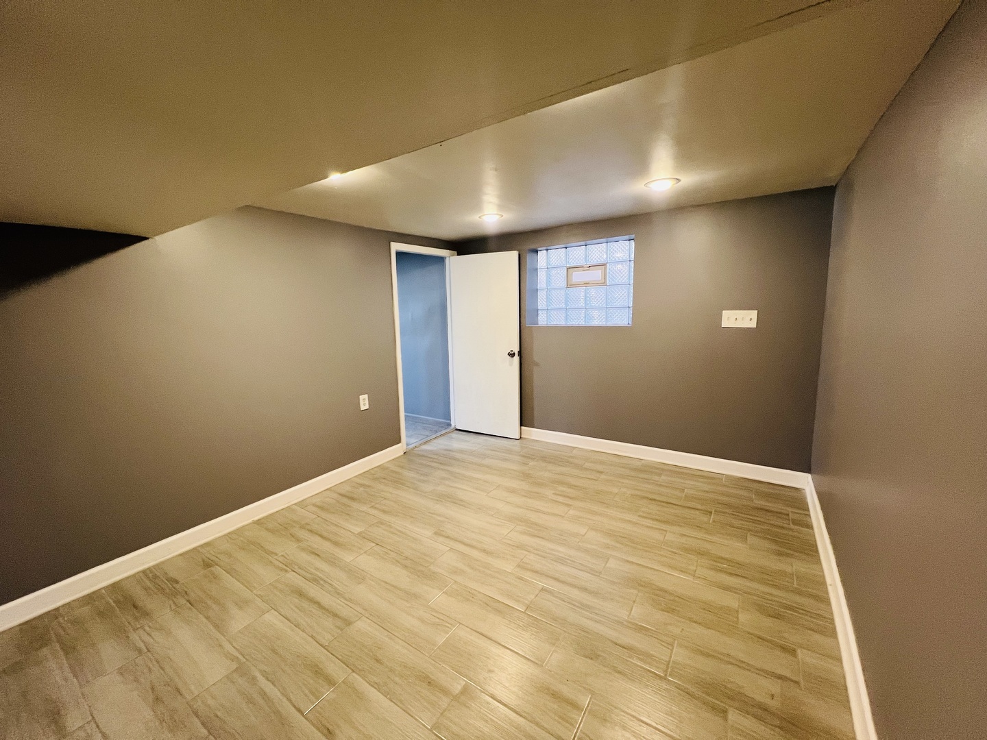 3516 North Keating Avenue, Unit G Chicago, IL 60641 - Photo 17 of 20 a view of empty room