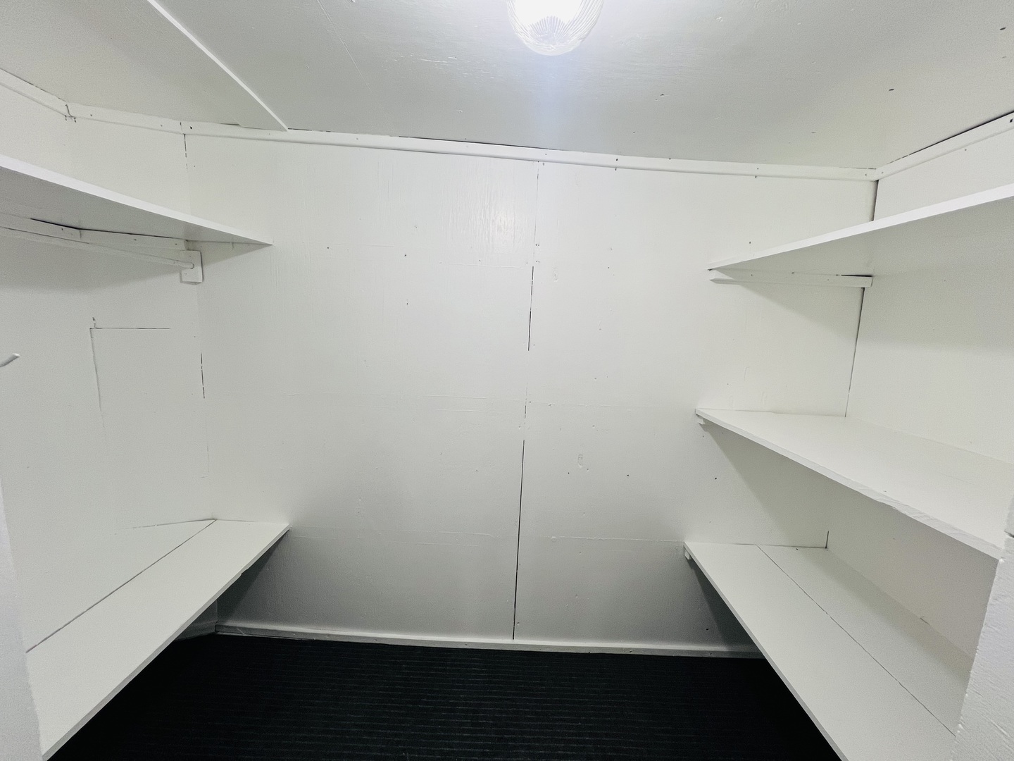 3516 North Keating Avenue, Unit G Chicago, IL 60641 - Photo 10 of 20 a view of small space