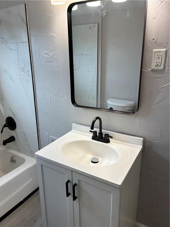 820 Addison Street Washington, PA 15301 - Photo 33 of 42 Upper level full bathroom