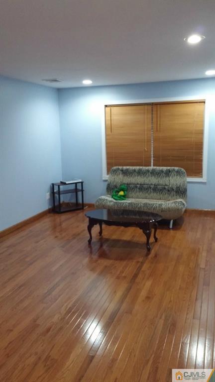 37 Rainford Road Edison, NJ 08820 - Photo 4 of 18 a room with pool table