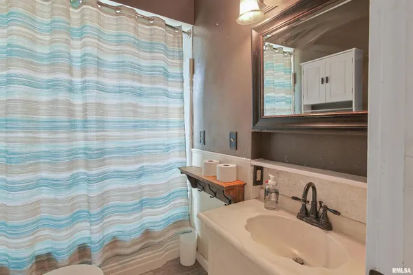 $132,000 | 111 Grand Avenue, Anna, IL 62906