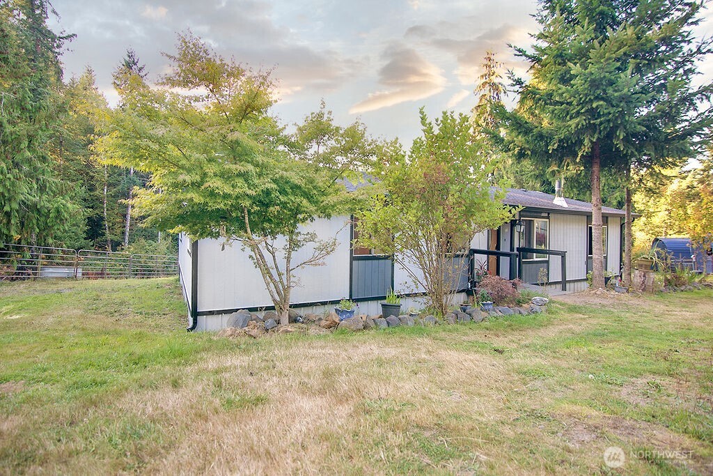 2746 South Silver Lake Road Castle Rock, WA 98611 - Photo 30 of 36 Gallery Image 30