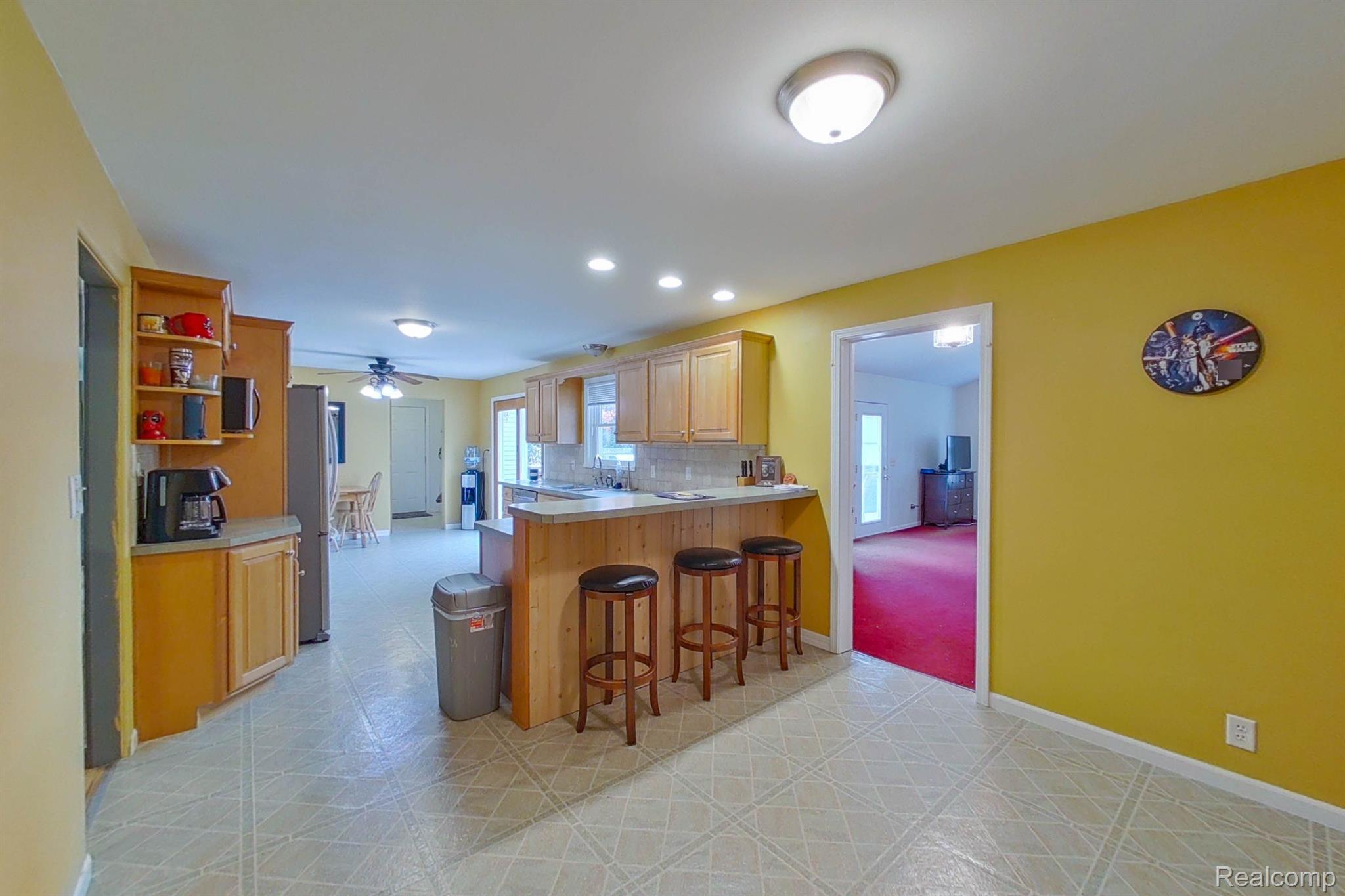 10040 Clark Road Davison, MI 48423 - Photo 12 of 35 Gallery Image 12