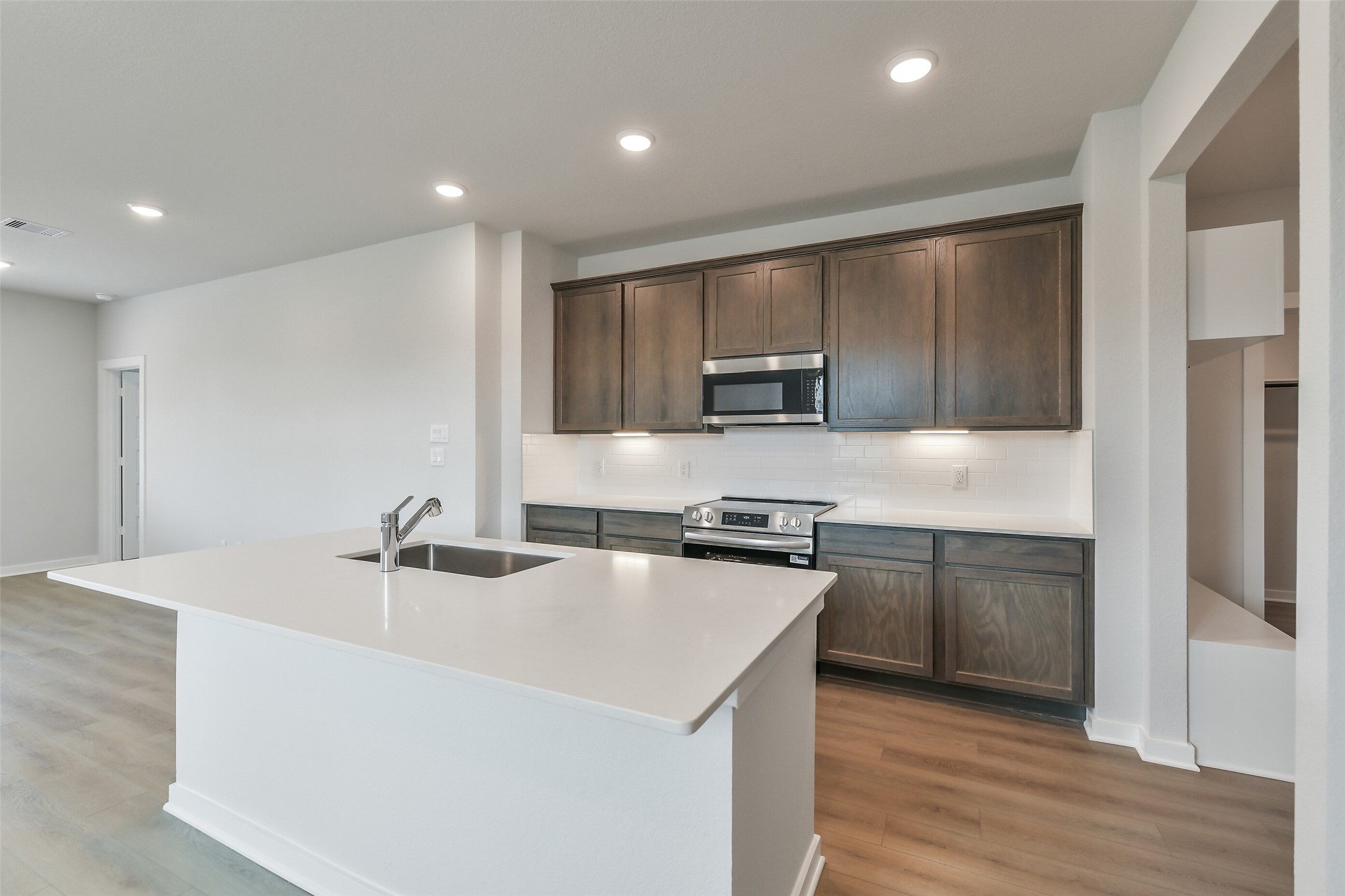 10942 Independence Road Cleveland, TX 77328 - Photo 16 of 48