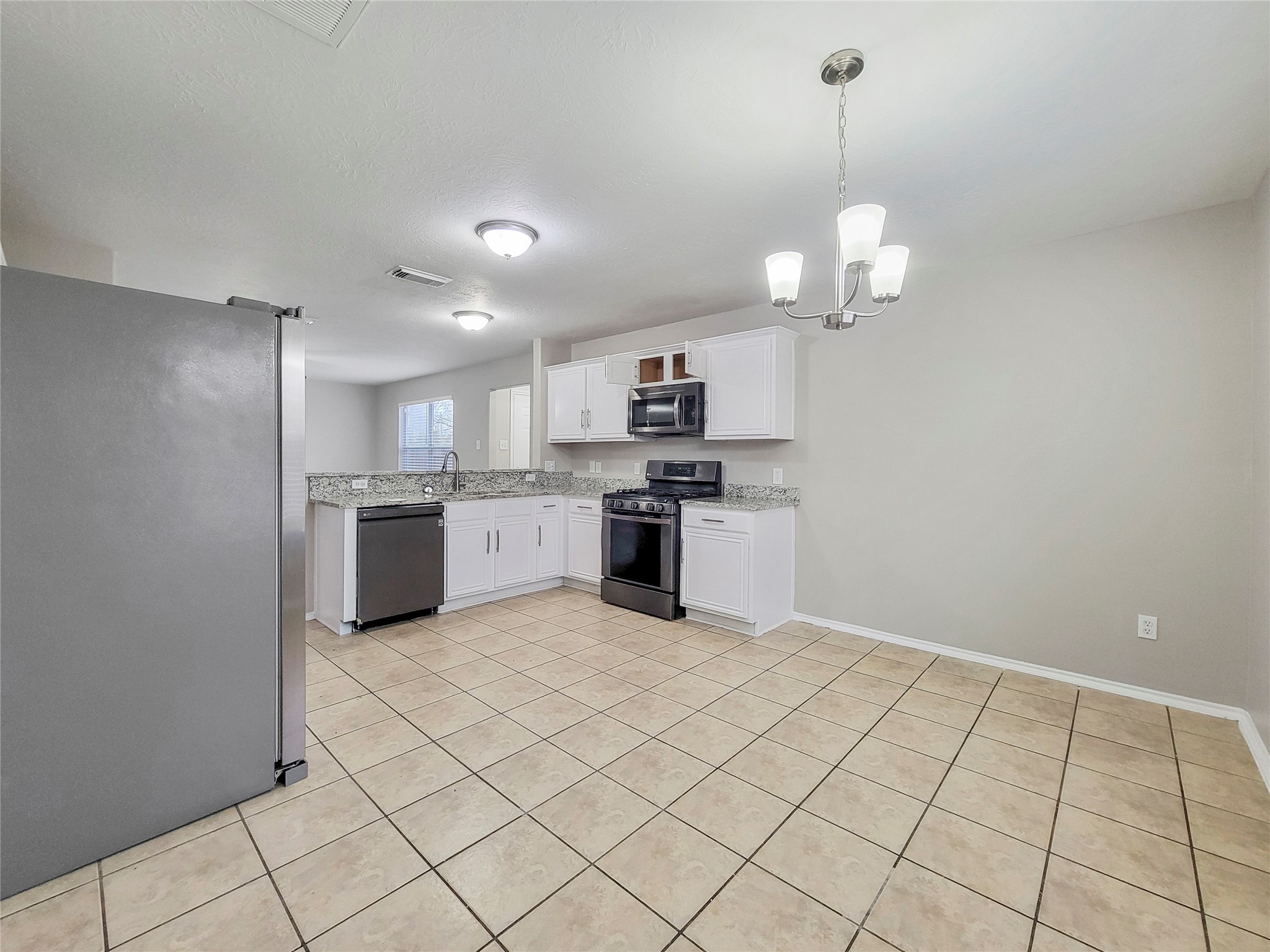 13150 Cutler Ridge Lane Houston, TX 77044 - Photo 4 of 17