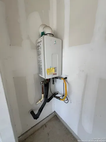 $1,695 | 7002 Cozy, San Antonio, TX 78218