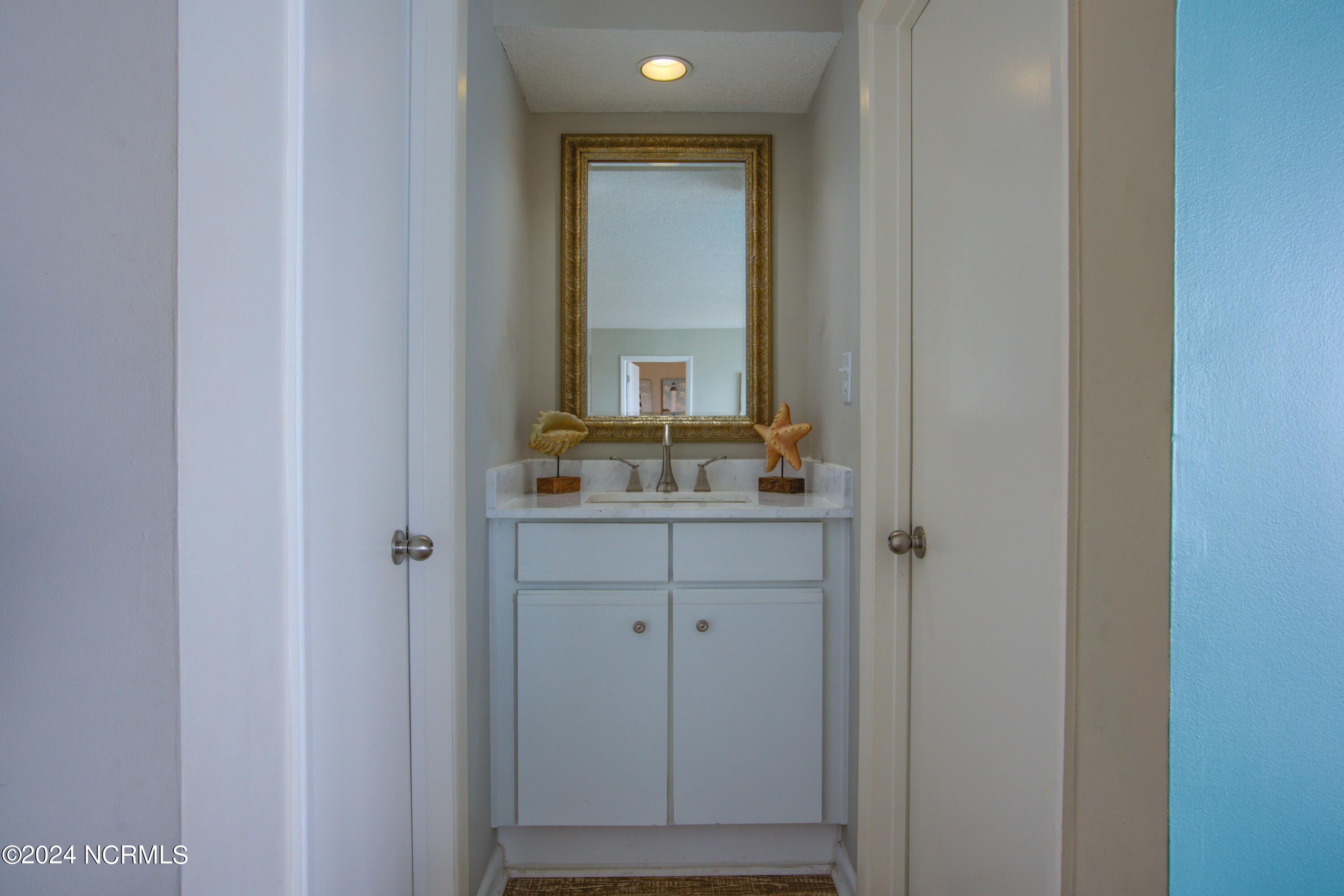 2000 New River Inlet Road, Unit 3309 North Topsail Beach, NC 28460 - Photo 21 of 30 3309 St. Regis - Interior_17
