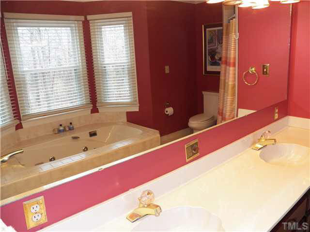 11619 Appaloosa Run East Raleigh, NC 27613 - Photo 15 of 25 Photo 15