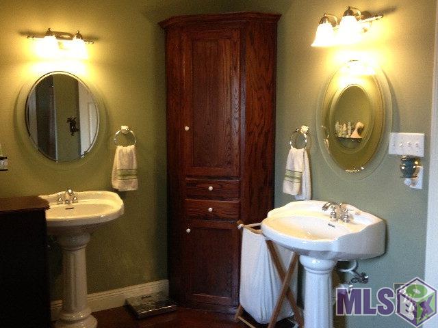 2030 Savanne Road Houma, LA 70360 - Photo 10 of 19 Master Bath