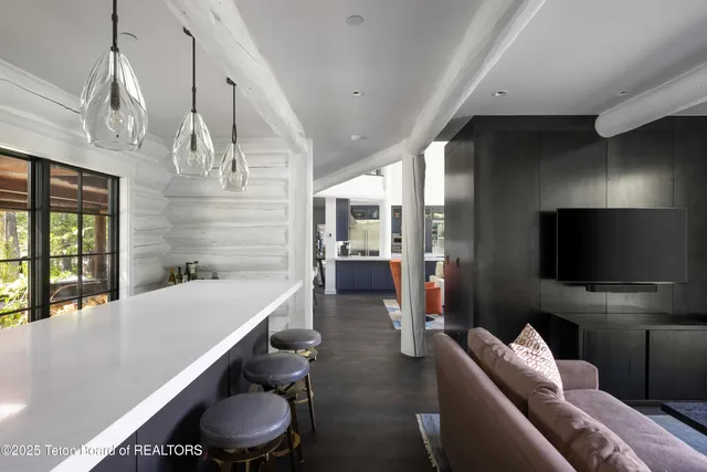 $23,500,000 | 185 Swan Road, Jackson, WY 83001