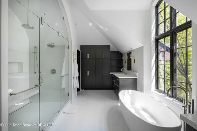 $23,500,000 | 185 Swan Road, Jackson, WY 83001