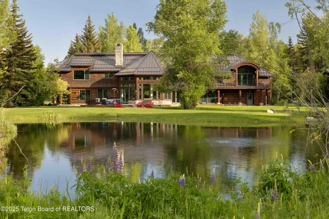 $23,500,000 | 185 Swan Road, Jackson, WY 83001