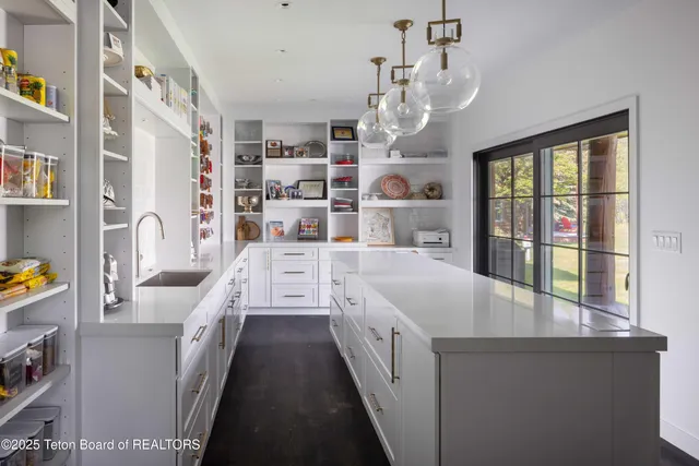 $23,500,000 | 185 Swan Road, Jackson, WY 83001