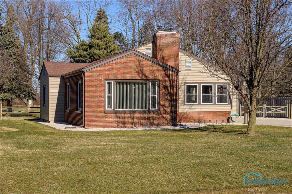 3551 Worden Road Oregon, OH 43616 - Photo 3 of 21 Gallery Image 3