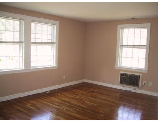 38-3 Nathan Road, Unit 3 Waltham, MA 02453 - Photo 2 of 5 Gallery Image 2