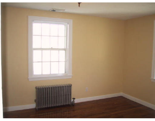 38-3 Nathan Road, Unit 3 Waltham, MA 02453 - Photo 3 of 5 Gallery Image 3