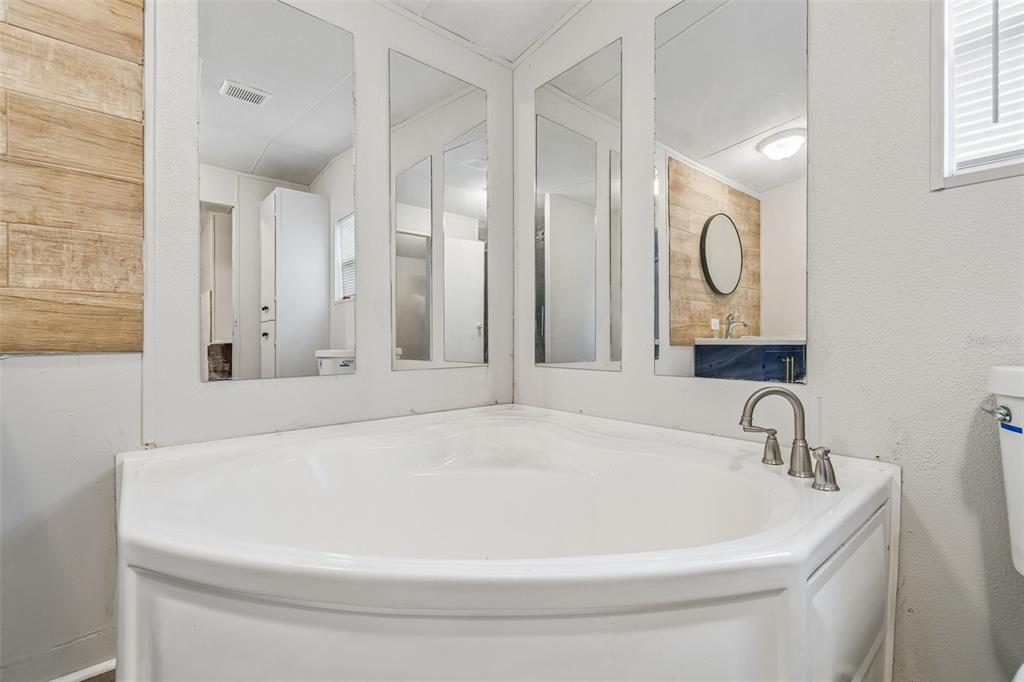 5010 Ewell Road Lakeland, FL 33811 - Photo 13 of 26