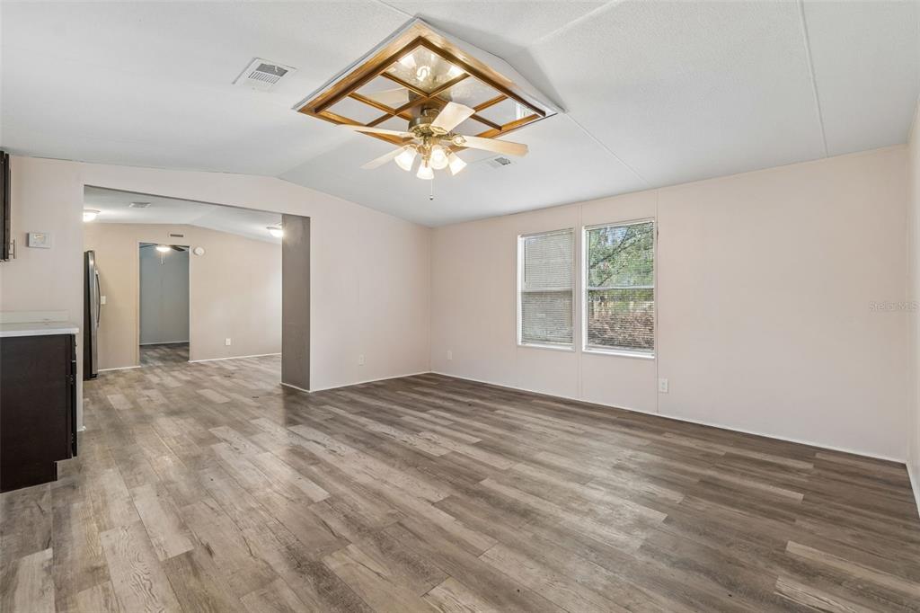 5010 Ewell Road Lakeland, FL 33811 - Photo 5 of 26