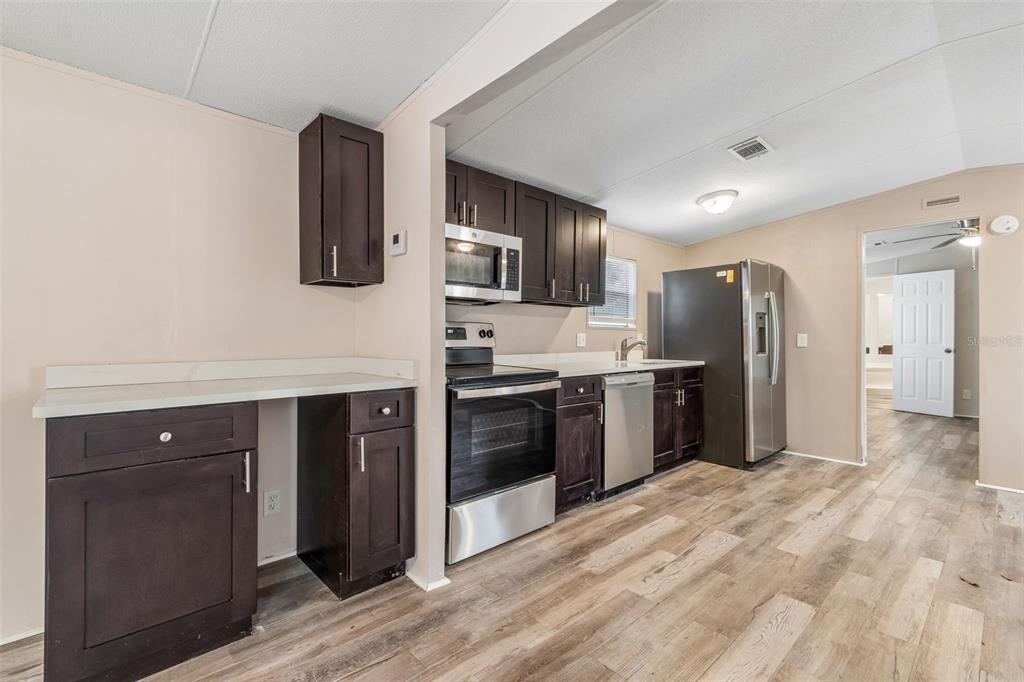 5010 Ewell Road Lakeland, FL 33811 - Photo 7 of 26