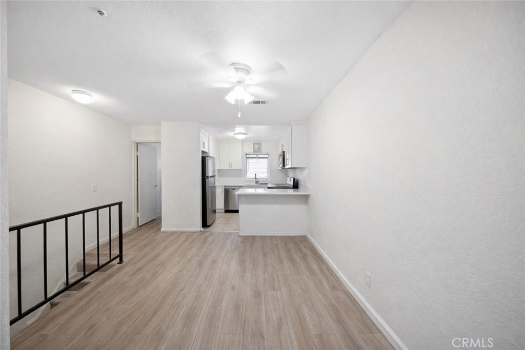 334 South Walnut Avenue Brea, CA 92821 - Photo 7 of 33