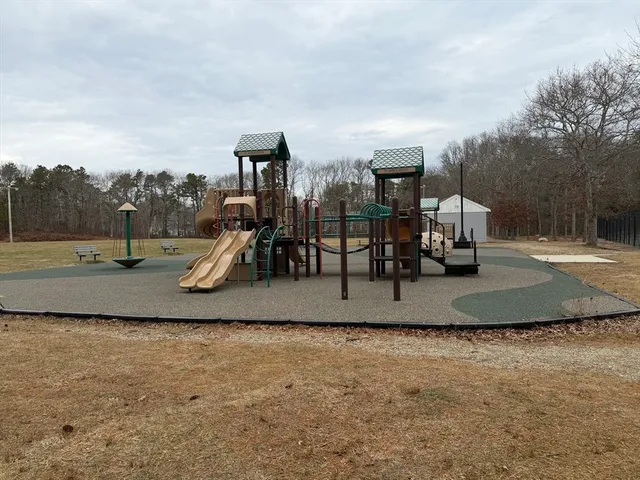 $689,900 | 8 Driftwood Lane, Bourne, MA 02562