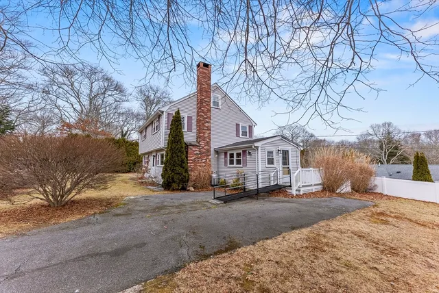 $689,900 | 8 Driftwood Lane, Bourne, MA 02562