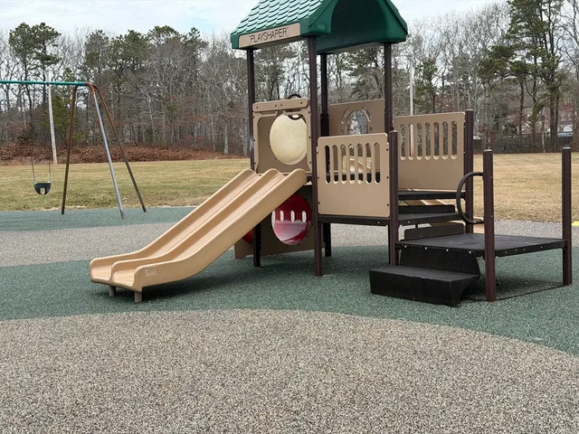 $689,900 | 8 Driftwood Lane, Bourne, MA 02562