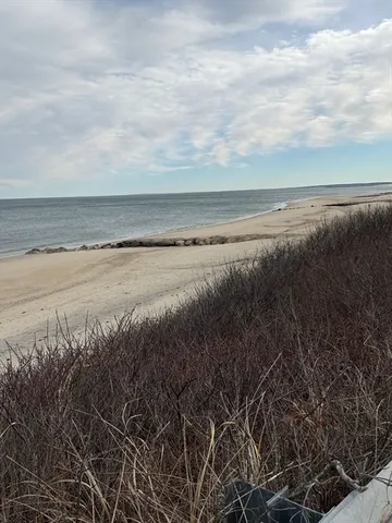 $689,900 | 8 Driftwood Lane, Bourne, MA 02562