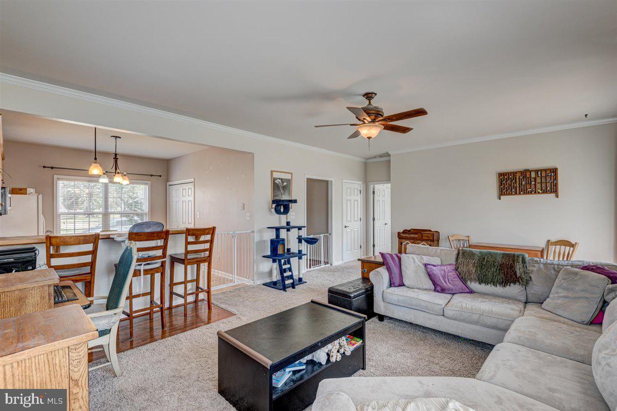351 Richmond Road Colonial Beach, VA 22443 - Photo 4 of 18 Living Room