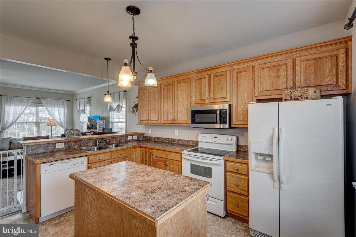 351 Richmond Road Colonial Beach, VA 22443 - Photo 8 of 18 Kitchen