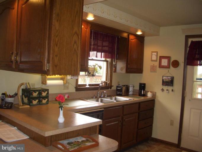 5658 Amos Reeder Road Boonsboro, MD 21713 - Photo 9 of 22 Bright and Cheerful