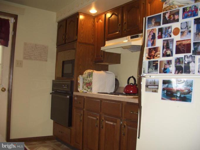 5658 Amos Reeder Road Boonsboro, MD 21713 - Photo 10 of 22 Equipped Kitchen