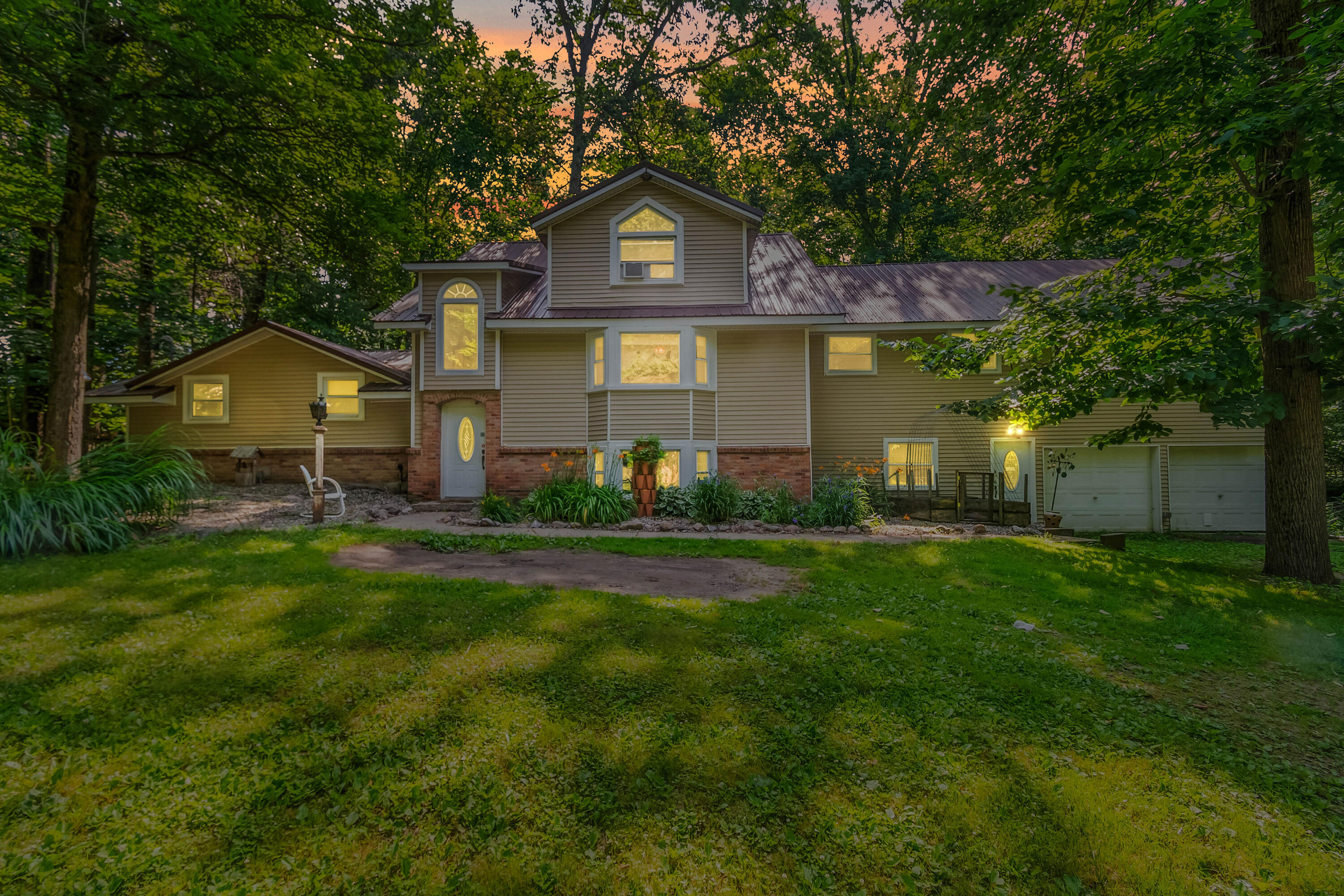 1391 Lake Wilson Road South Hillsdale, MI 49242 - Photo 4 of 47 10