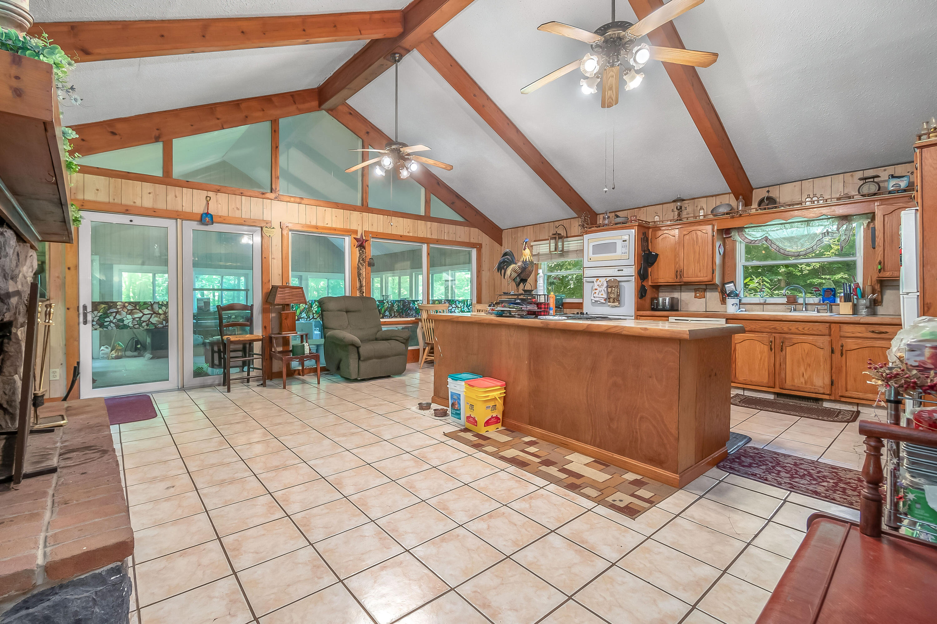 1391 Lake Wilson Road South Hillsdale, MI 49242 - Photo 9 of 47 31