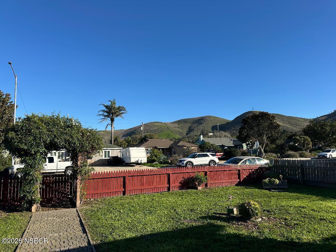 319 South B Street Lompoc, CA 93436 - Photo 4 of 19 a view of a garden