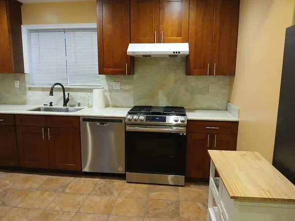 $3,200 | 421 Columbus Street, Unit STREET, Half Moon Bay, CA 94019