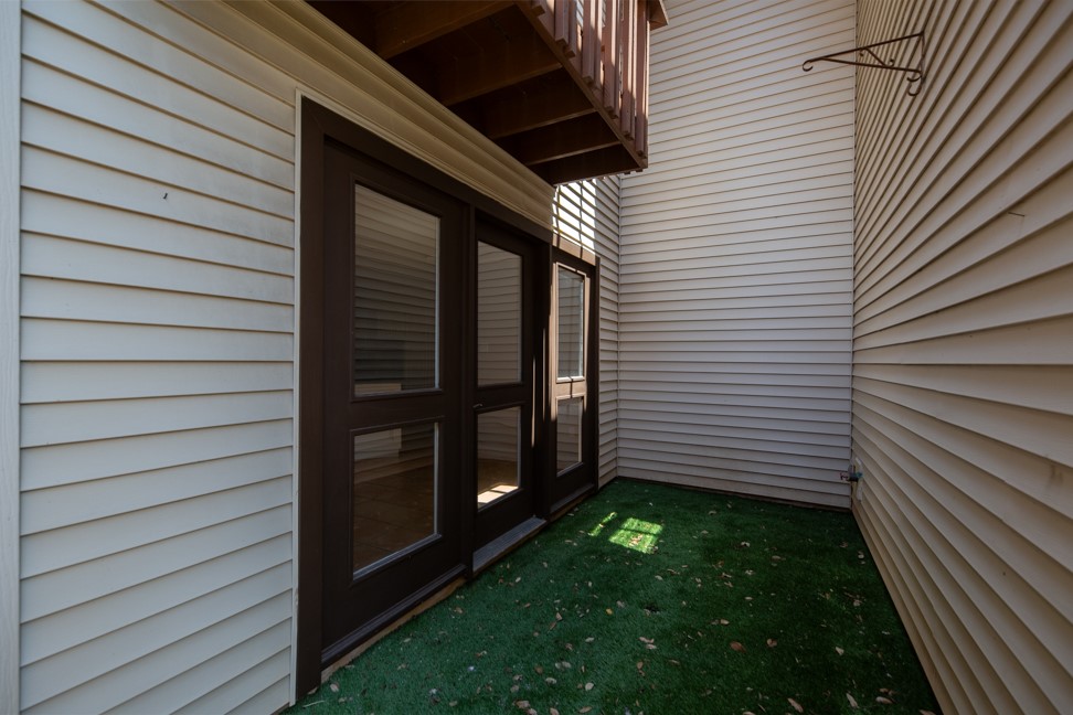 10907 Legends Lane Austin, TX 78747 - Photo 3 of 35 View of patio / terrace