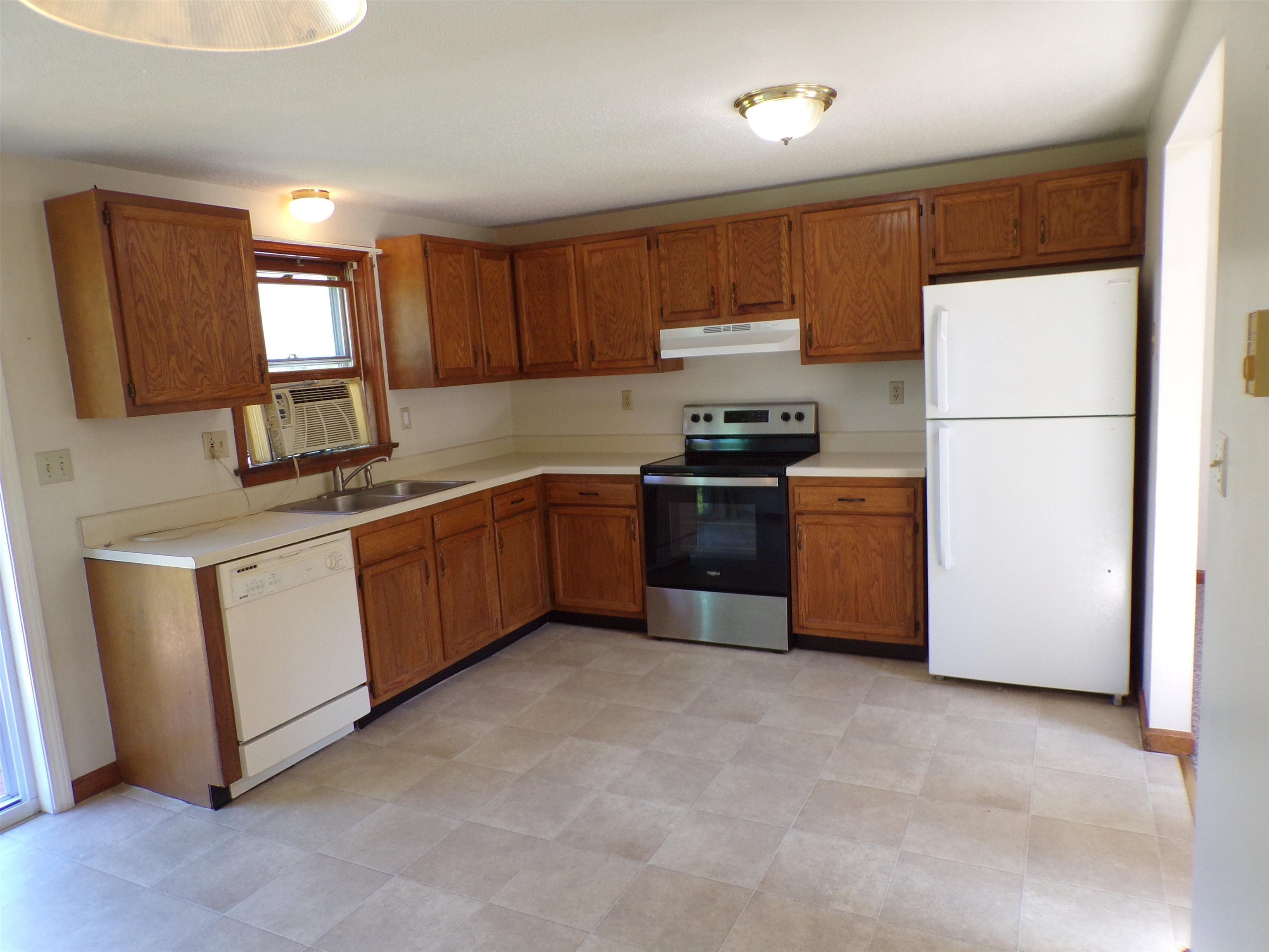 80 L Derryfield Road, Unit L Derry, NH 03038 - Photo 8 of 29
