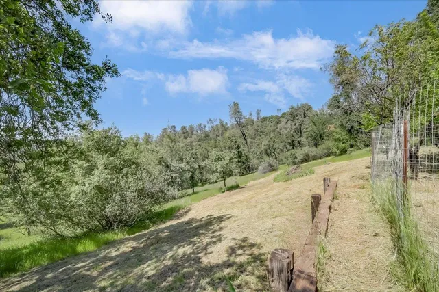 $795,000 | 9521 Sicard Flat Road, Browns Valley, CA 95918