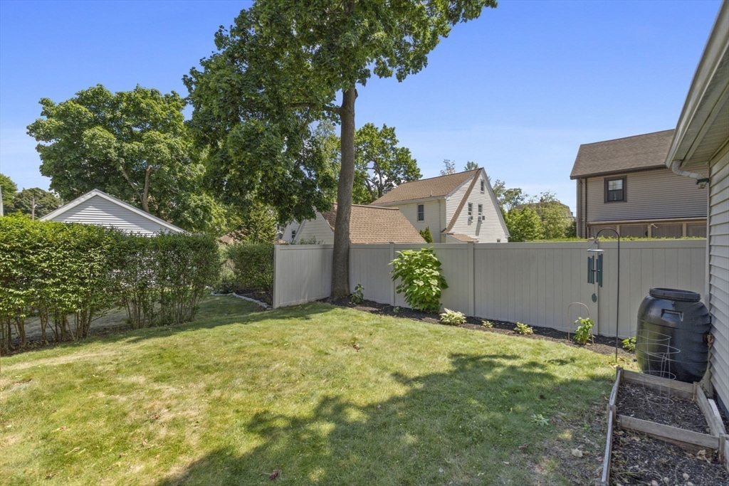 18 Roberts Road Medford, MA 02155 - Photo 36 of 38