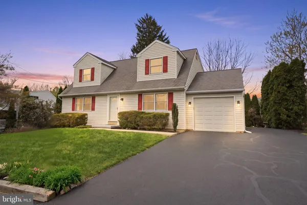 $420,000 | 10 Lacey Street, Hatboro, PA 19040